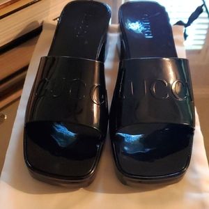 GUCCI Rubber slides size 39